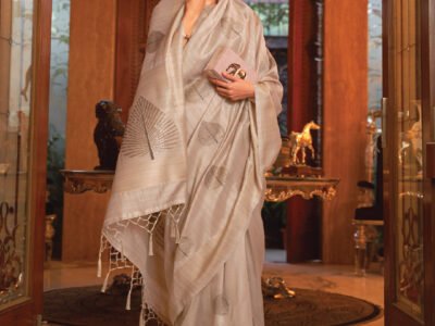 CREAM HANDLOOM SEQUINS SILK SAREE